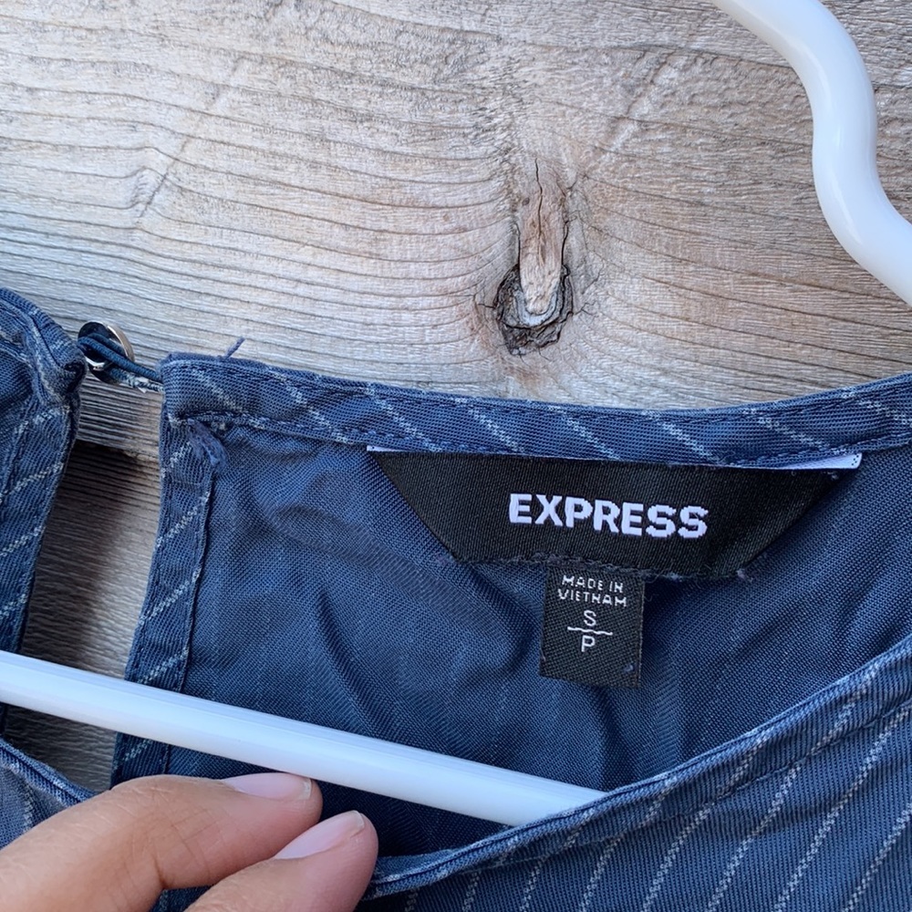 EXPRESS Blue Stripe Wide Sleeve Blouse - Picture 4 of 7